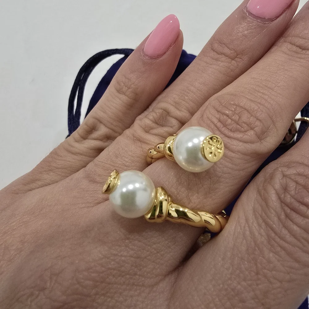 Tory Burch Twisted Pearl Ring Size 6